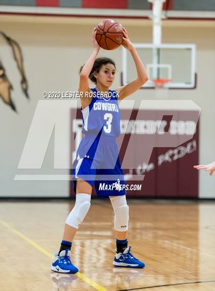 Thumbnail 1 in McMullen County vs. Moulton (1A Regional Quarter Finals) photogallery.