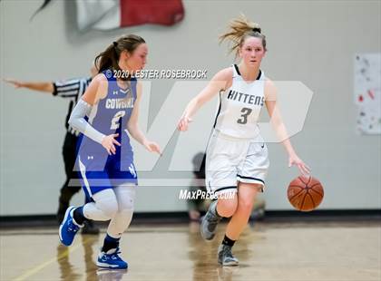 Thumbnail 1 in McMullen County vs. Moulton (1A Regional Quarter Finals) photogallery.