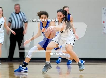 Thumbnail 3 in McMullen County vs. Moulton (1A Regional Quarter Finals) photogallery.