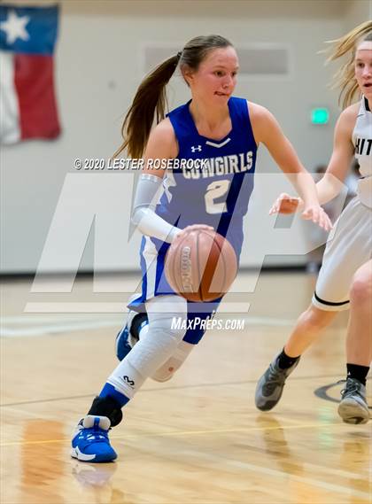 Thumbnail 2 in McMullen County vs. Moulton (1A Regional Quarter Finals) photogallery.