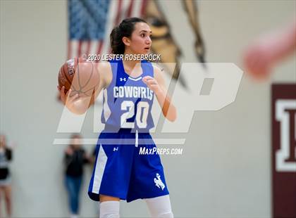 Thumbnail 3 in McMullen County vs. Moulton (1A Regional Quarter Finals) photogallery.