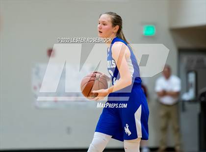 Thumbnail 3 in McMullen County vs. Moulton (1A Regional Quarter Finals) photogallery.