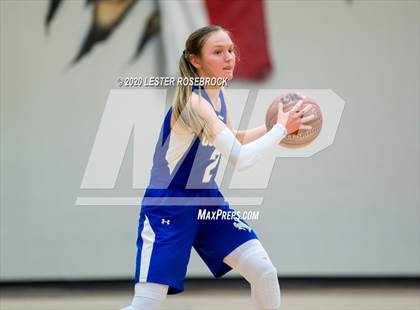 Thumbnail 1 in McMullen County vs. Moulton (1A Regional Quarter Finals) photogallery.
