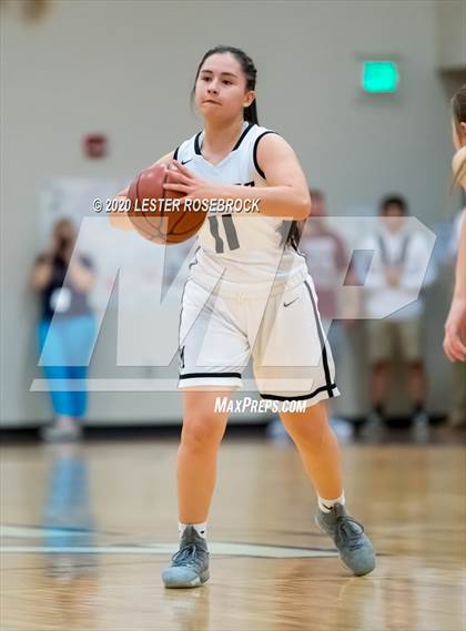 Thumbnail 2 in McMullen County vs. Moulton (1A Regional Quarter Finals) photogallery.