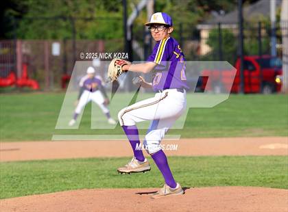 Thumbnail 2 in Lynwood vs. Firebaugh photogallery.