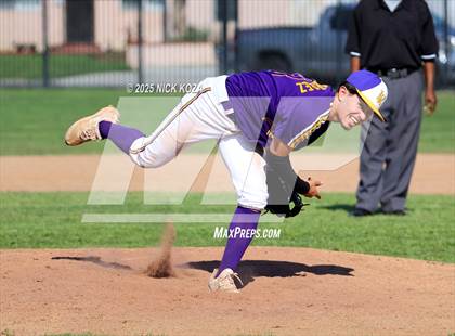 Thumbnail 2 in Lynwood vs. Firebaugh photogallery.