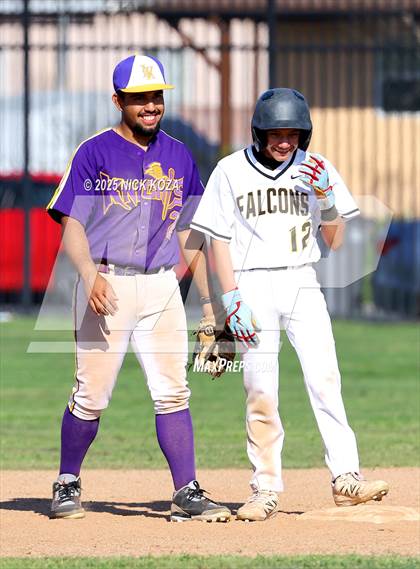 Thumbnail 2 in Lynwood vs. Firebaugh photogallery.