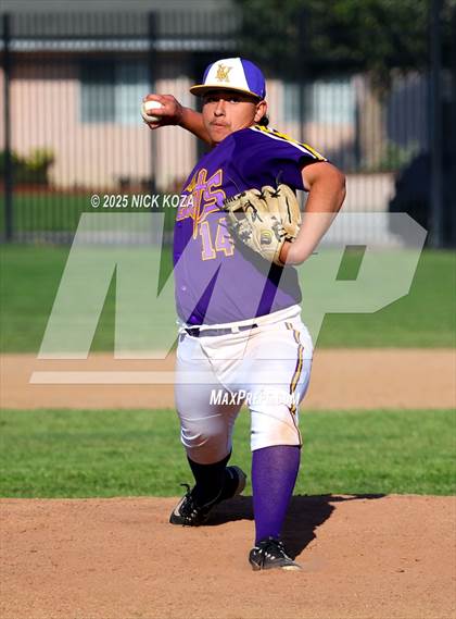 Thumbnail 2 in Lynwood vs. Firebaugh photogallery.