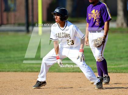 Thumbnail 3 in Lynwood vs. Firebaugh photogallery.