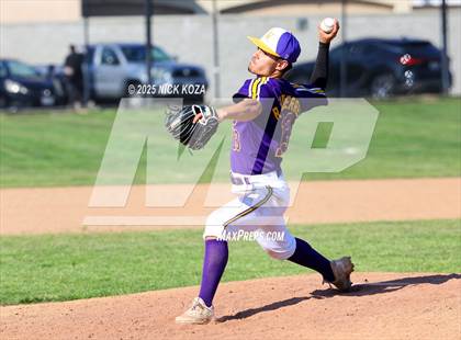 Thumbnail 3 in Lynwood vs. Firebaugh photogallery.