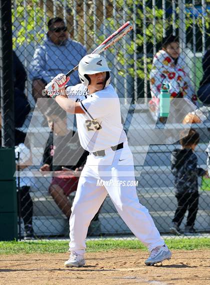 Thumbnail 2 in Lynwood vs. Firebaugh photogallery.