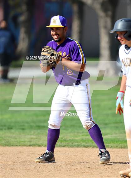 Thumbnail 2 in Lynwood vs. Firebaugh photogallery.