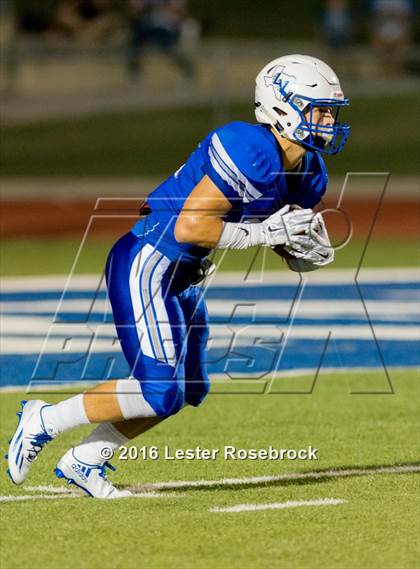 Thumbnail 3 in Liberty Hill vs La Vernia photogallery.