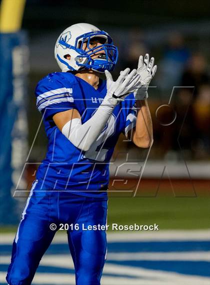 Thumbnail 1 in Liberty Hill vs La Vernia photogallery.
