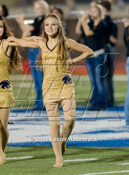 Thumbnail 1 in Liberty Hill vs La Vernia photogallery.