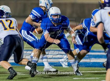 Thumbnail 3 in Liberty Hill vs La Vernia photogallery.