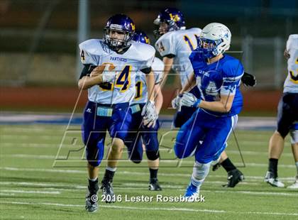 Thumbnail 3 in Liberty Hill vs La Vernia photogallery.