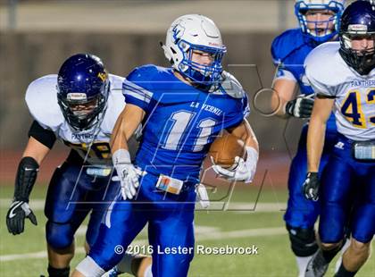 Thumbnail 1 in Liberty Hill vs La Vernia photogallery.