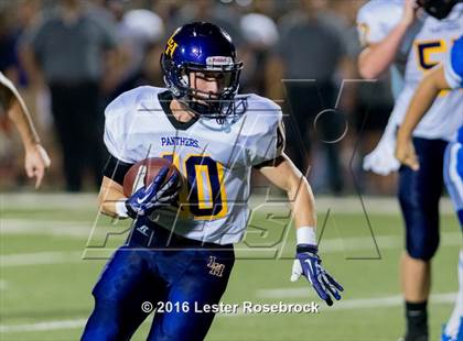 Thumbnail 1 in Liberty Hill vs La Vernia photogallery.