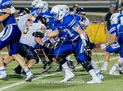 Thumbnail 2 in Liberty Hill vs La Vernia photogallery.