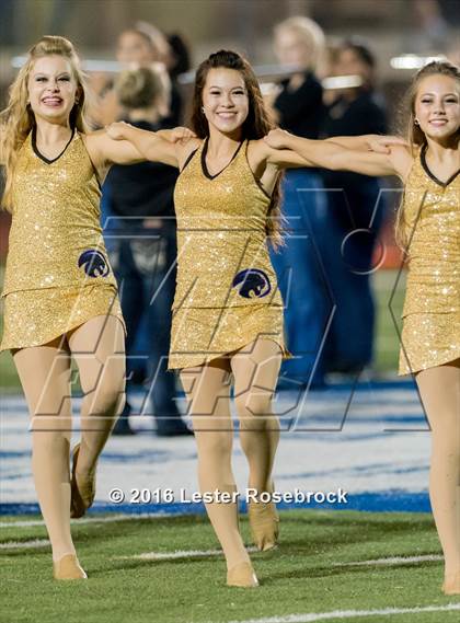 Thumbnail 2 in Liberty Hill vs La Vernia photogallery.