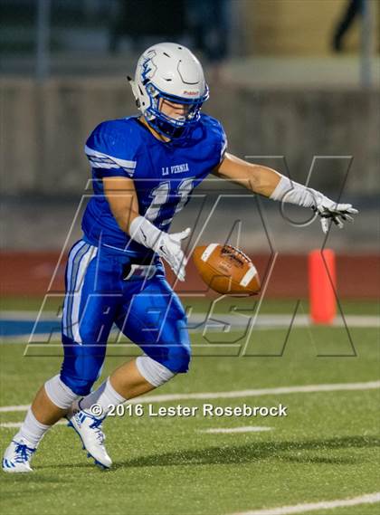 Thumbnail 1 in Liberty Hill vs La Vernia photogallery.