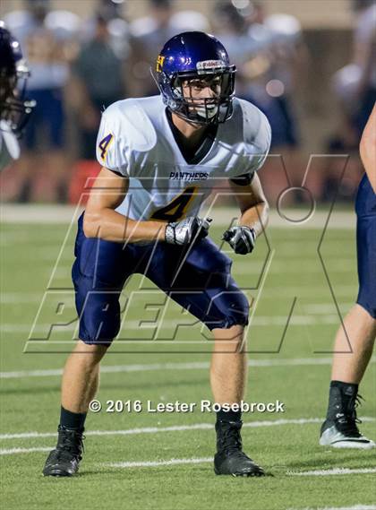 Thumbnail 3 in Liberty Hill vs La Vernia photogallery.