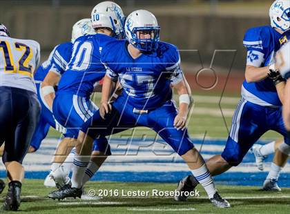 Thumbnail 2 in Liberty Hill vs La Vernia photogallery.