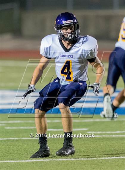Thumbnail 1 in Liberty Hill vs La Vernia photogallery.
