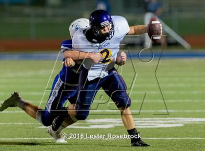 Thumbnail 3 in Liberty Hill vs La Vernia photogallery.