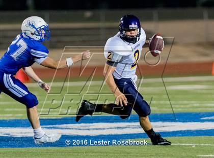 Thumbnail 3 in Liberty Hill vs La Vernia photogallery.