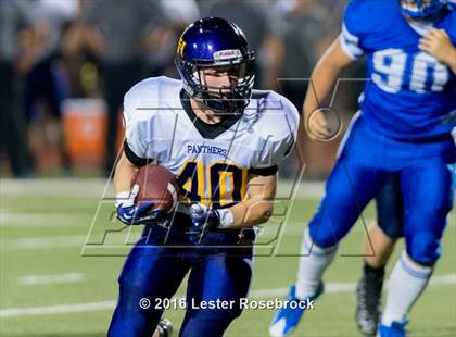 Thumbnail 3 in Liberty Hill vs La Vernia photogallery.