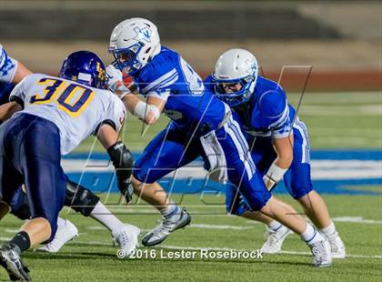Thumbnail 1 in Liberty Hill vs La Vernia photogallery.