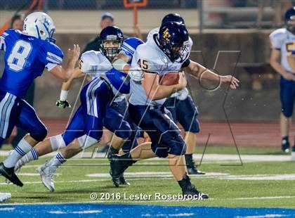 Thumbnail 2 in Liberty Hill vs La Vernia photogallery.