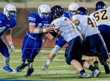 Thumbnail 2 in Liberty Hill vs La Vernia photogallery.