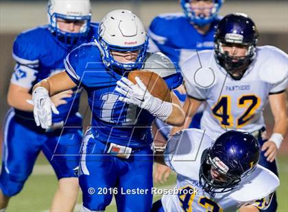 Thumbnail 2 in Liberty Hill vs La Vernia photogallery.