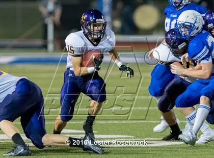 Thumbnail 2 in Liberty Hill vs La Vernia photogallery.