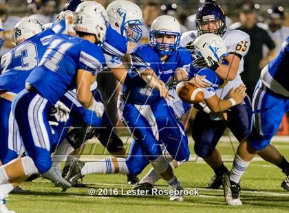 Thumbnail 3 in Liberty Hill vs La Vernia photogallery.