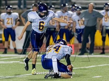 Thumbnail 2 in Liberty Hill vs La Vernia photogallery.