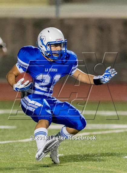 Thumbnail 2 in Liberty Hill vs La Vernia photogallery.