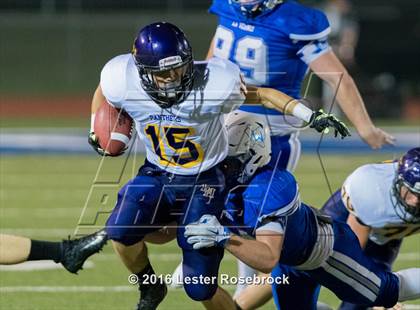 Thumbnail 2 in Liberty Hill vs La Vernia photogallery.