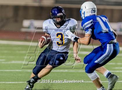 Thumbnail 1 in Liberty Hill vs La Vernia photogallery.
