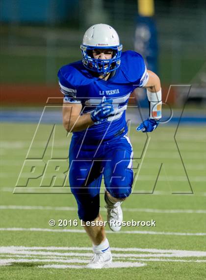 Thumbnail 3 in Liberty Hill vs La Vernia photogallery.