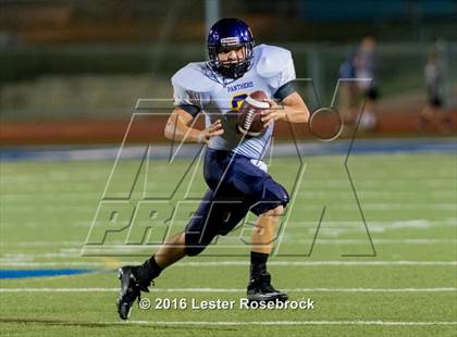 Thumbnail 2 in Liberty Hill vs La Vernia photogallery.