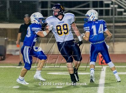 Thumbnail 3 in Liberty Hill vs La Vernia photogallery.