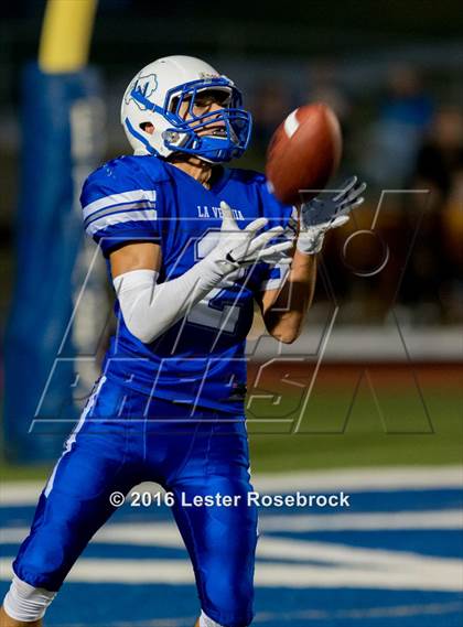 Thumbnail 2 in Liberty Hill vs La Vernia photogallery.