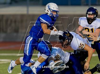 Thumbnail 2 in Liberty Hill vs La Vernia photogallery.