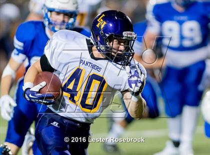 Thumbnail 2 in Liberty Hill vs La Vernia photogallery.