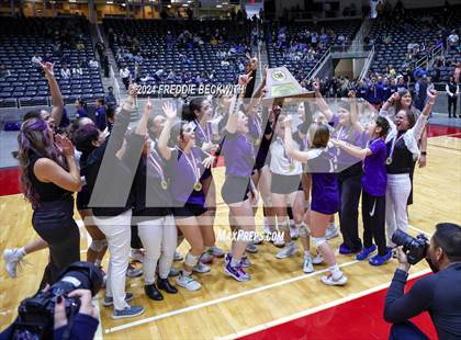 Thumbnail 2 in Boyd vs. Stockdale (UIL 3A Volleyball Division II Final Medal Ceremony) photogallery.