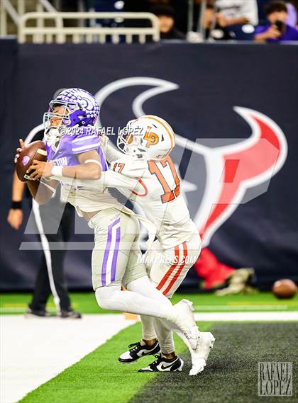 Thumbnail 1 in La Porte vs. Angleton (UIL 5A D1 Football Quarterfinal) photogallery.